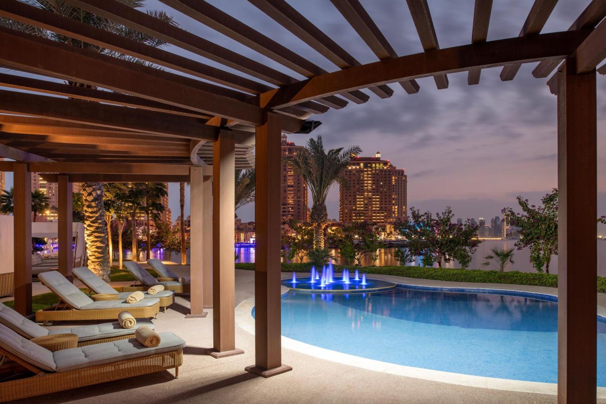 ホテル The St. Regis Marsa Arabia Island, The Pearl Qatar ドーハ エクステリア 写真