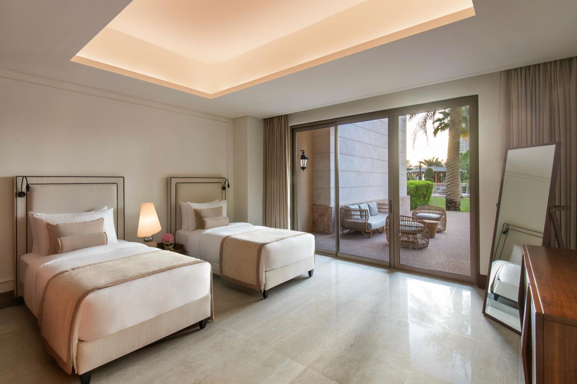 ホテル The St. Regis Marsa Arabia Island, The Pearl Qatar ドーハ エクステリア 写真